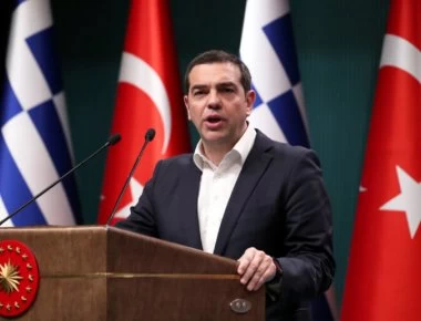 Τουρκάλα δημοσιογράφος σε Τσίπρα: «Θα επιστρέψετε αυτούς που ήθελαν να σκοτώσουν τον πρόεδρο που βρίσκεται δίπλα σας;»